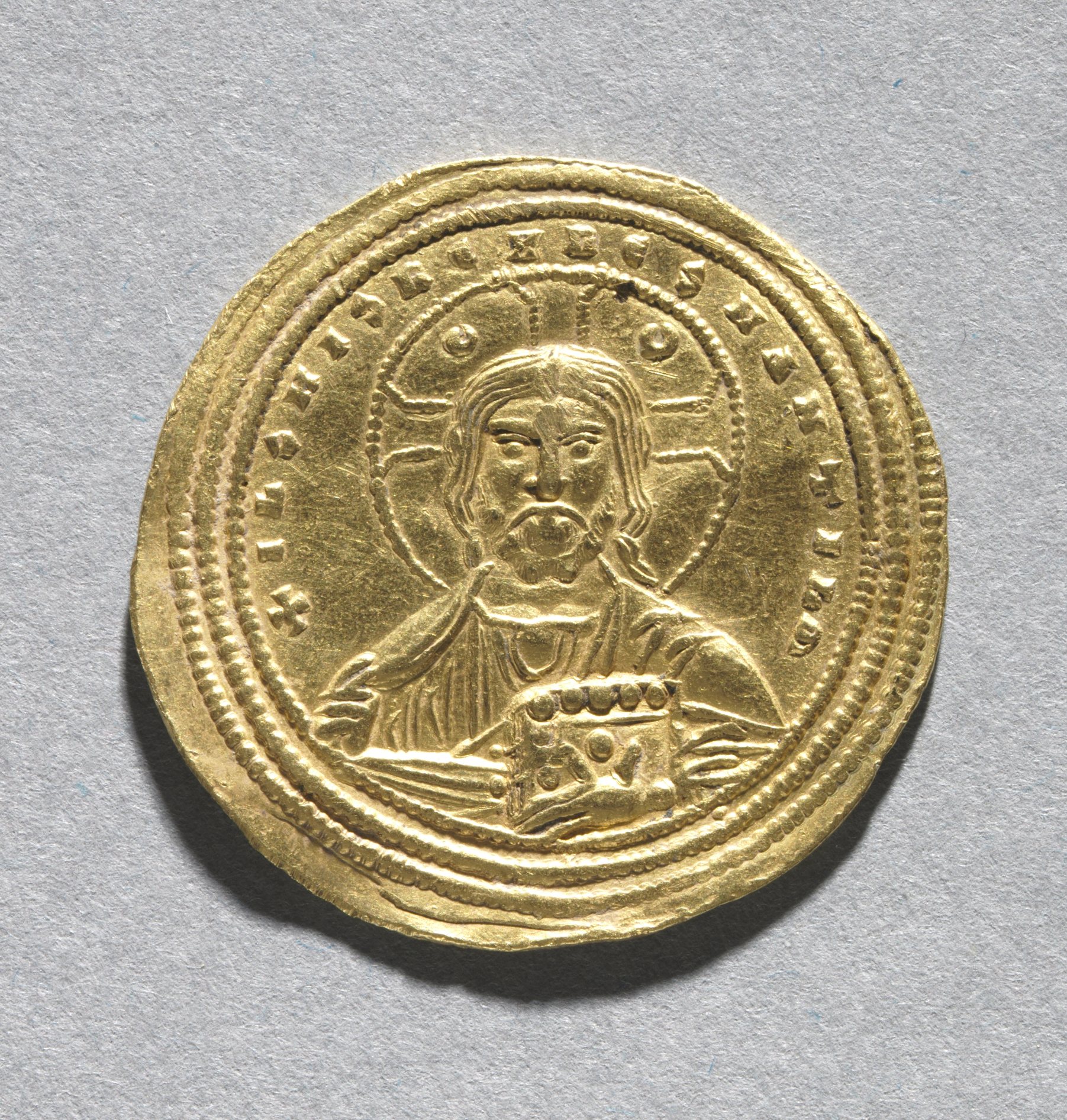 Gold nomisma of the Byzantine Empire under Basil II Bulgarotonos, 975–1025. — front